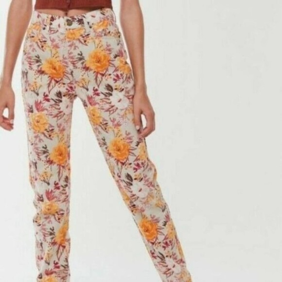 URBAN OUTFITTERS BDG Mom High Rise Jeans Floral Orange {LL53} - Picture 1 of 5